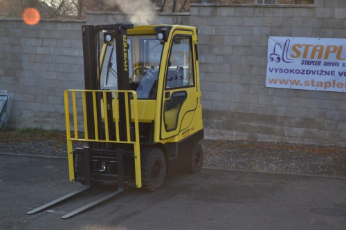 Vysokozdvižné vozíky Stapler